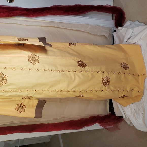Caftan Embroidered Dress Size Medium - Picture 9 of 9